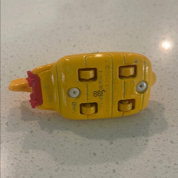 Mattel Yellow and White Submarine Toy Vehicle - Picture 3 of 4